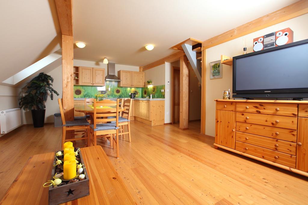Apartments Budinek Kranjska Gora Zimmer foto